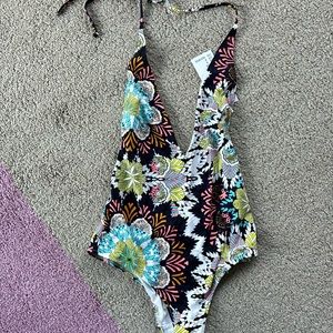 Brand new with tags H&M one piece V-neck halter tie top style bathing suit